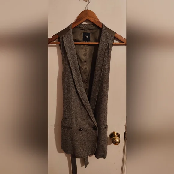Gap Vest - Picture 2 of 6